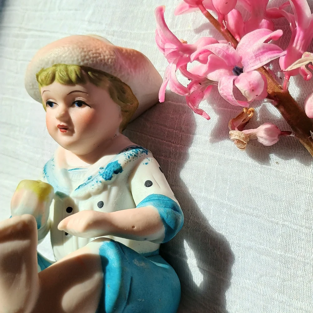 🌺 COQUETTE CORE🌺 VTG little boy blue Piano Baby, 1940s bisque porcelain figure